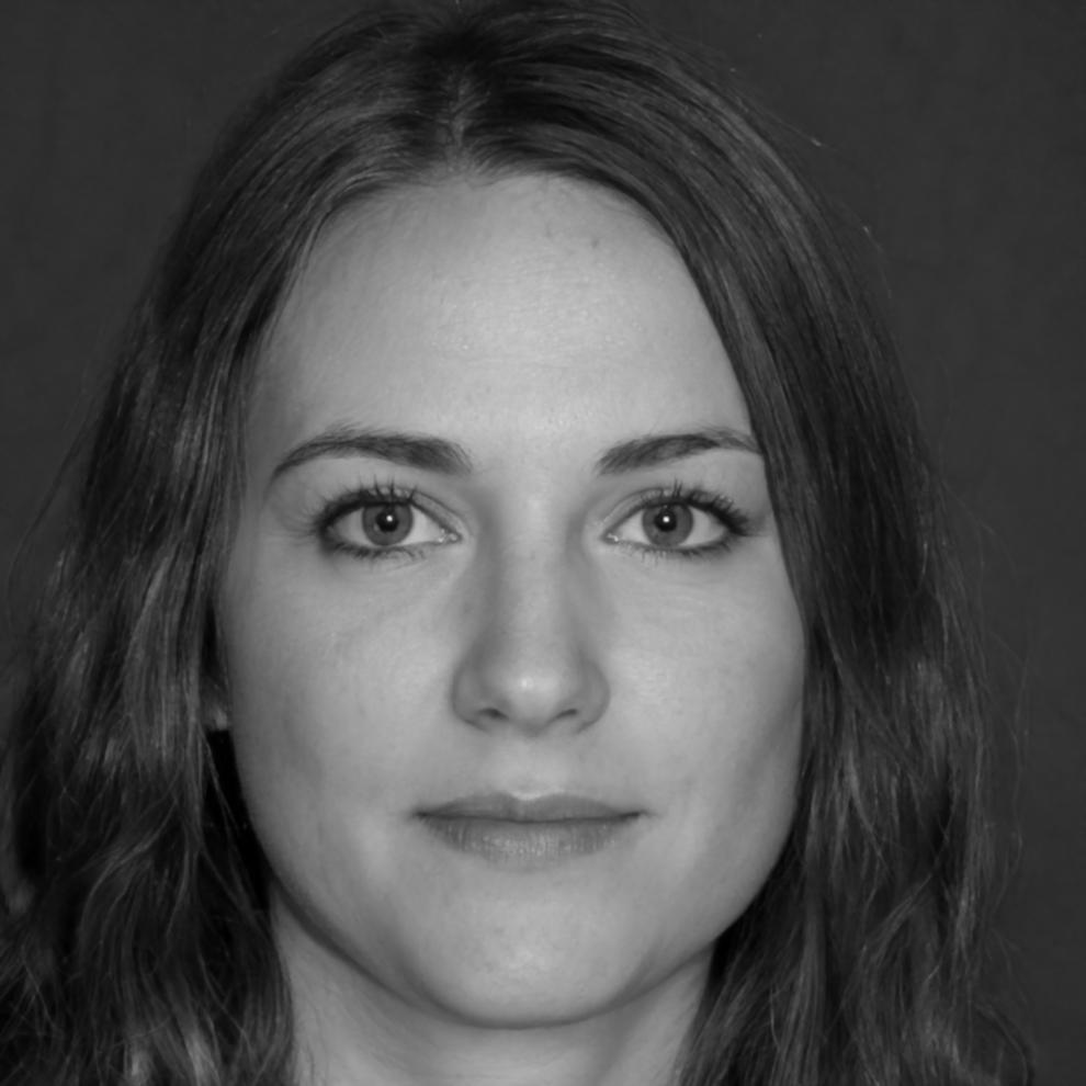 Dr. Sarah Müller, Finanzstrategin